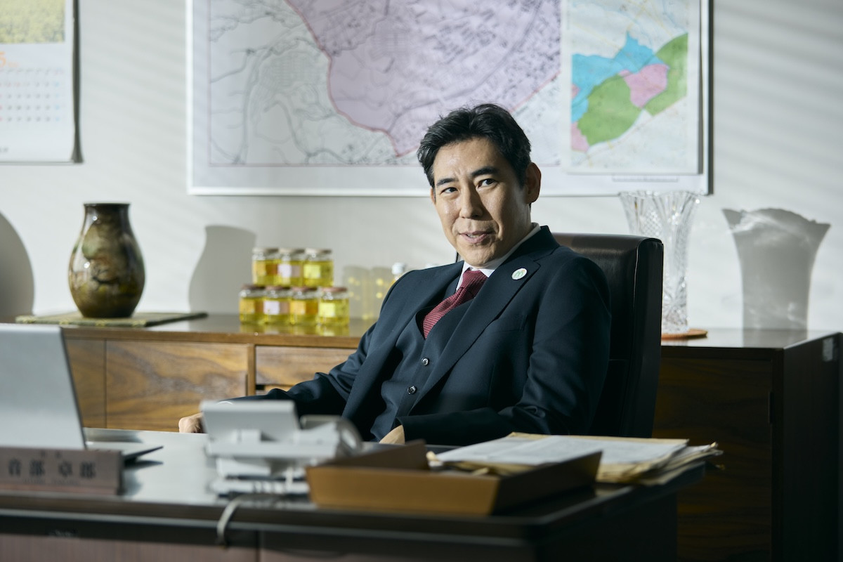 『イグナイト』“カメレオン桐石”及川光博の変身ぶりに反響「惚れそう」「スピンオフやろう」