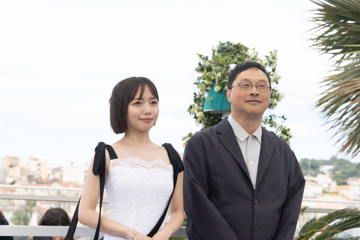 齊藤京子、映画初主演にしてカンヌに！「一生に一度の思い出」　『恋愛裁判』フォトコールに登場