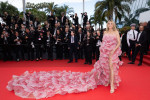 ハイディ・クルム、カンヌ国際映画祭の新ドレスコード完全無視の豪華ドレスで登場