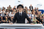 映画『ルノワール』第78回カンヌ国際映画祭フォトコールに登場したリリー・フランキー