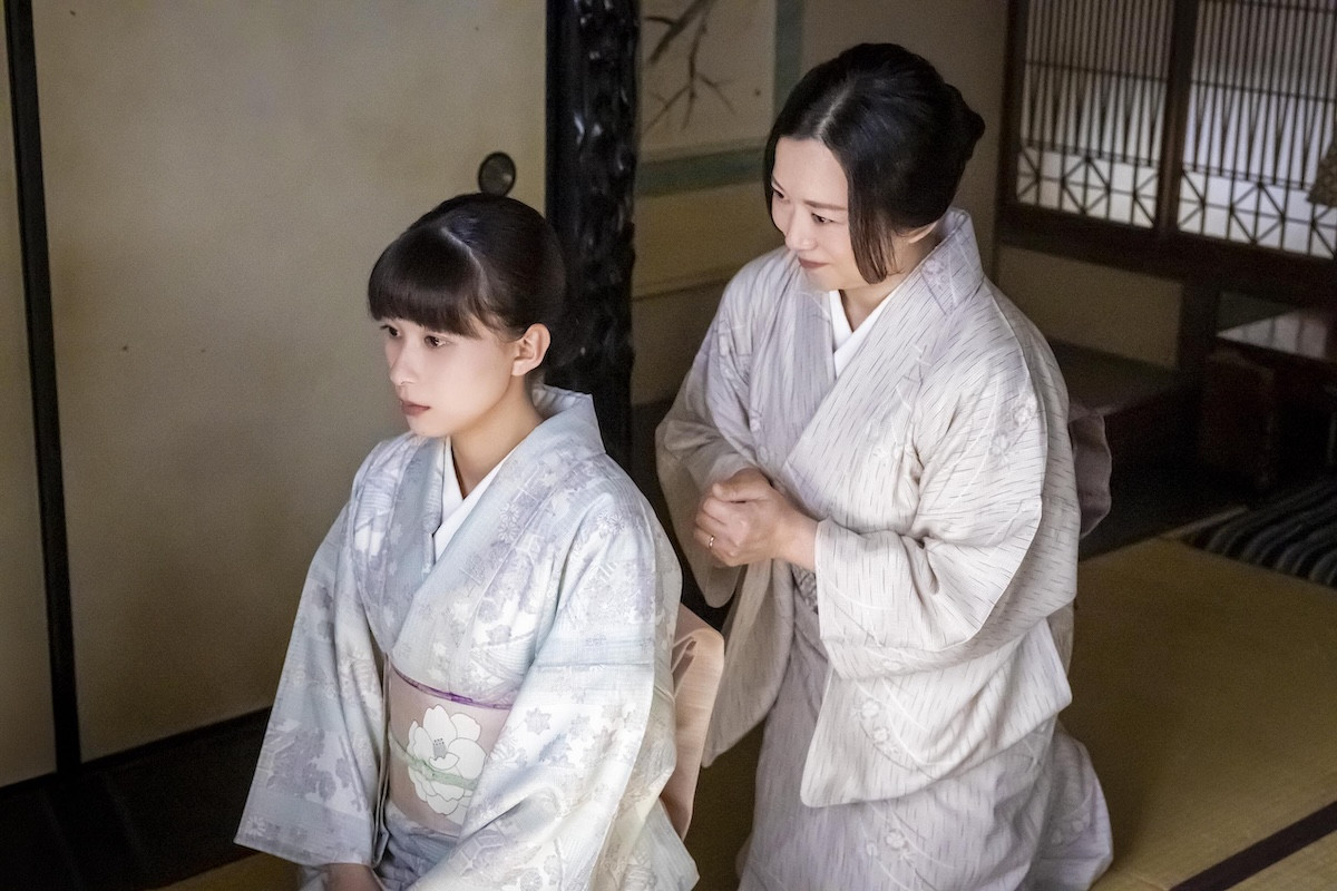 『波うららかに、めおと日和』第3話　“なつ美”芳根京子＆“瀧昌”本田響矢、テーラーで一生懸命に接客する少年と対面