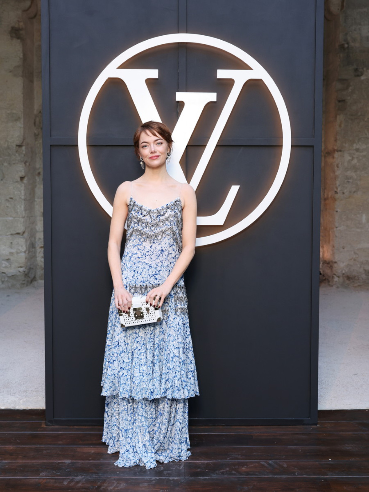 広瀬すず＆エマ・ストーンら豪華セレブが着飾りルイ・ヴィトンのファッションショーに降臨！