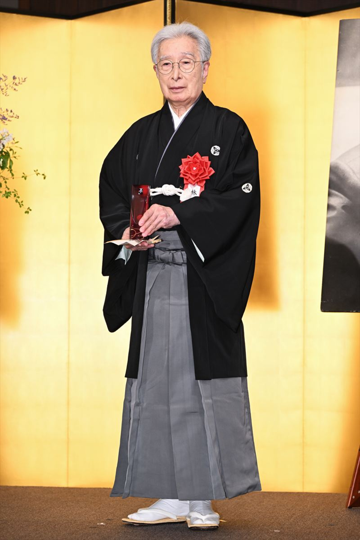 長澤まさみ、美麗ドレス姿で登場　受賞に喜びも「やらなくちゃいけないことは沢山ある」