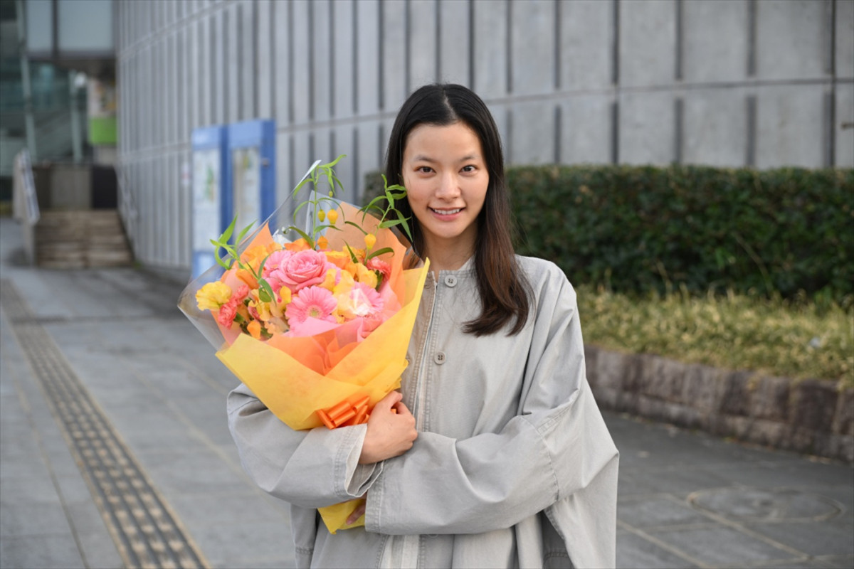 多部未華子主演「この作品に参加できたことは幸せ！」　『対岸の家事』笑顔と涙のクランクアップ