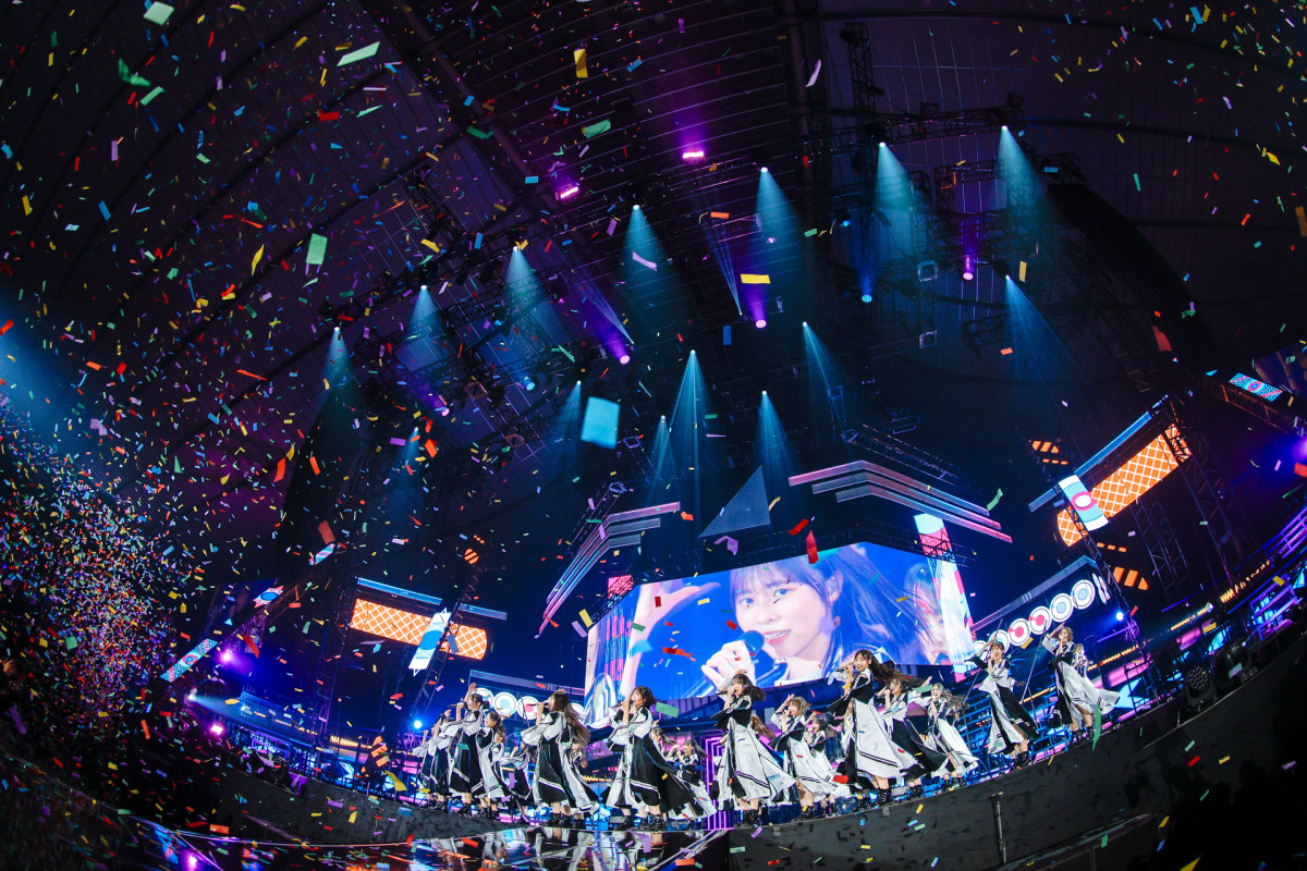 日向坂46、“新体制”初ライブ開催　五期生も加わった30名で魅せた新たなグループの姿