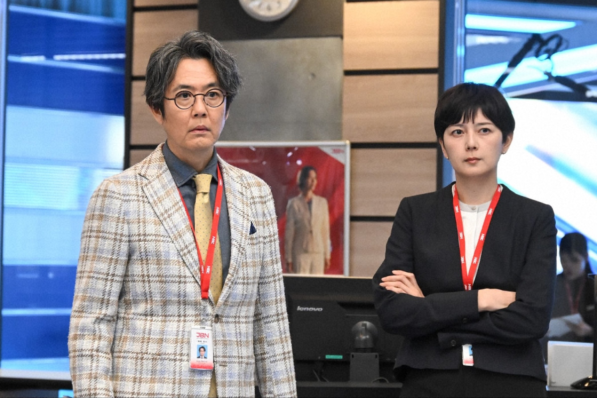 『キャスター』第4話　“進藤”阿部寛、盗撮事件が発生した女子中学校の取材に同行