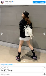 板野友美、ミニスカコーデ　※「板野友美」インスタグラム