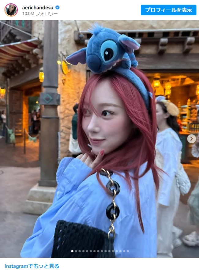 aespa ジゼル、“変装なし”で東京ディズニーシーを満喫！ 「オーラすごい」「女神降臨」とファン驚き