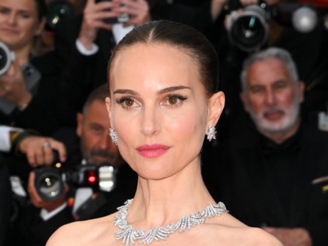 ナタリー・ポートマン、新恋人とパリデートをキャッチされる
