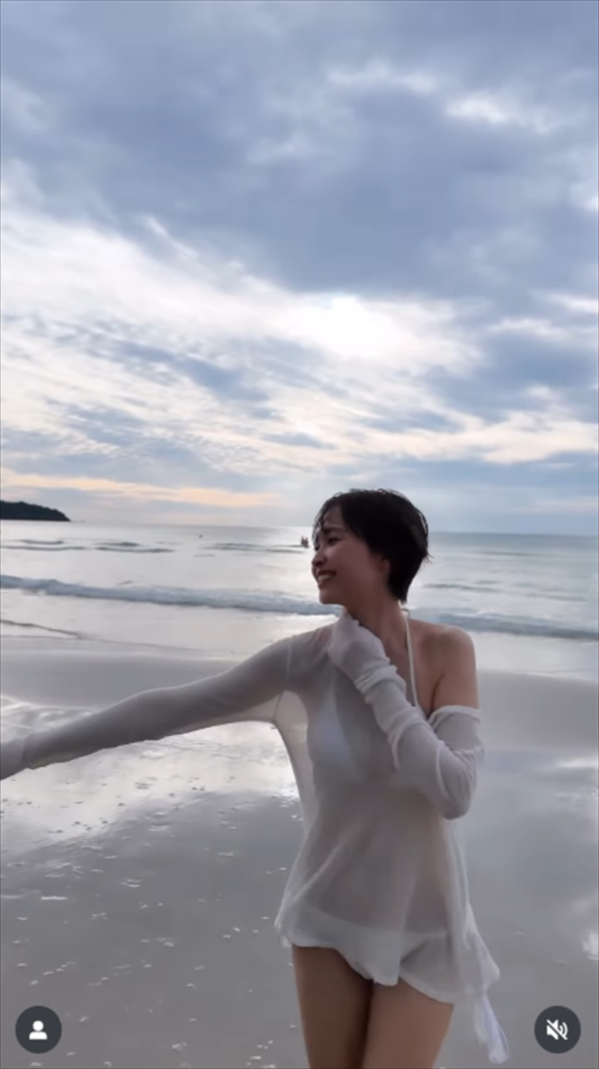 元フジアナ・渡邊渚、1st写真集を本日発売　“水着姿”など「スタイル抜群」SNSショットを振り返り