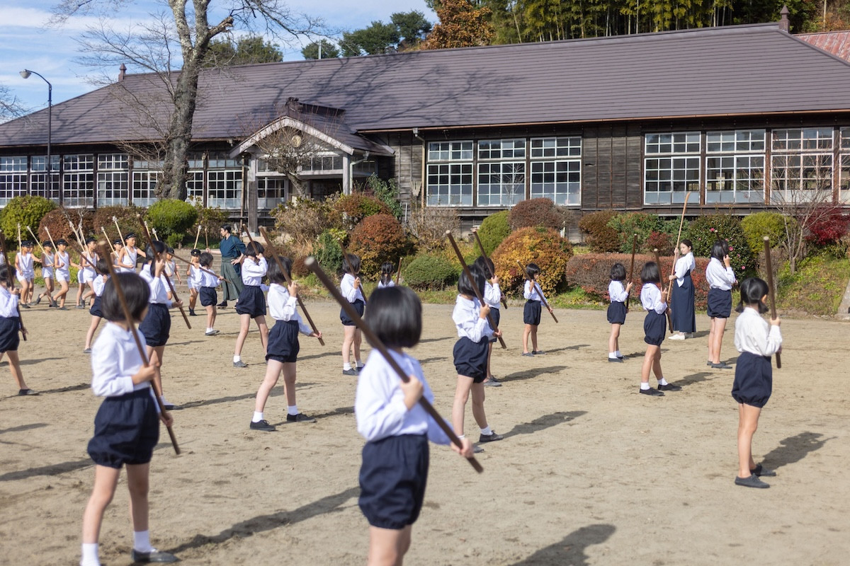 『あんぱん』「生きて…また会おう」“嵩”北村匠海＆“健太郎”高橋文哉の別れに反響「熱いハグに号泣」「寂し過ぎる」