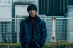『連続ドラマW　夜の道標』野田洋次郎が逃亡中の殺人犯役に決定　吉岡秀隆が容疑者に迫る特報解禁
