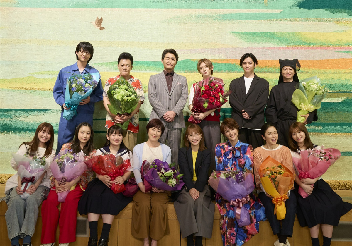 ドラマ『ダメマネ! ―ダメなタレント、マネジメントします―』のクランクアップの様子