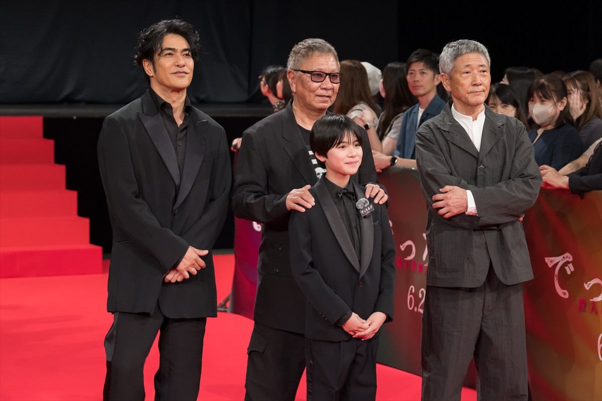 綾野剛、ファンへの気遣いに拍手「体調とか悪くなったらすぐ言って」