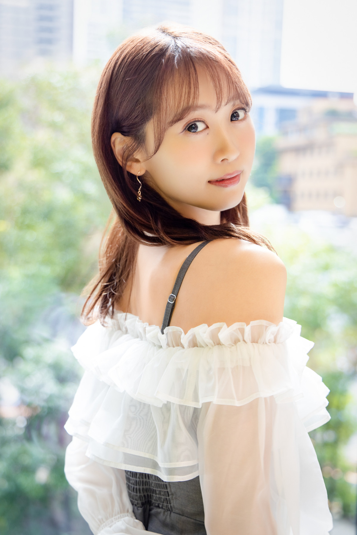 上田麗奈＆芹澤優、“猫まみれ”な日々を語る――癒しと笑いが止まらない、にゃんとも尊いアニメ体験