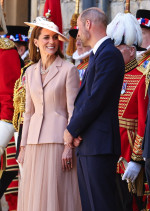 仏大統領の歓迎イベントに出席したウィリアム皇太子とキャサリン皇太子妃