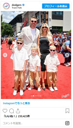 ２枚目　フレディ・フリーマン一家※「Los Angeles Dodgers」インスタグラム