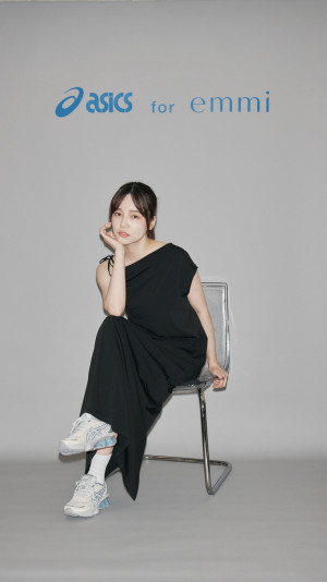 島崎遥香がスニーカーコーデを披露！ 「ASICS for emmi」ポップアップストアにヨンア、宮田聡子、古畑星夏らも来場
