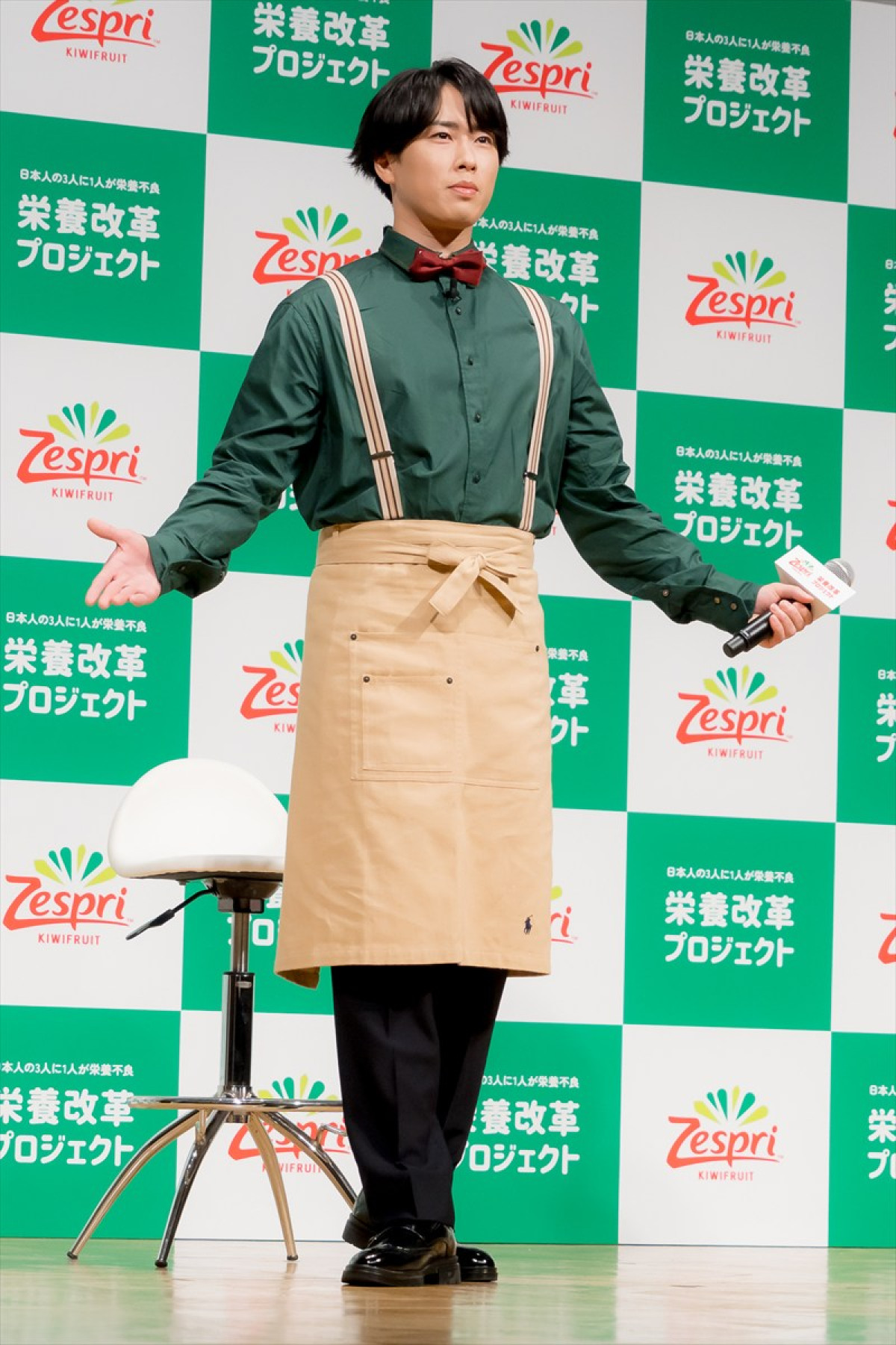 Snow Man・宮舘涼太、ハプニングにも華麗に対応「みなさん、何も見てませんよね?」