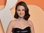 セレーナ・ゴメス、33歳に！　親友テイラー・スウィフト＆婚約者と豪華パーティーでお祝い