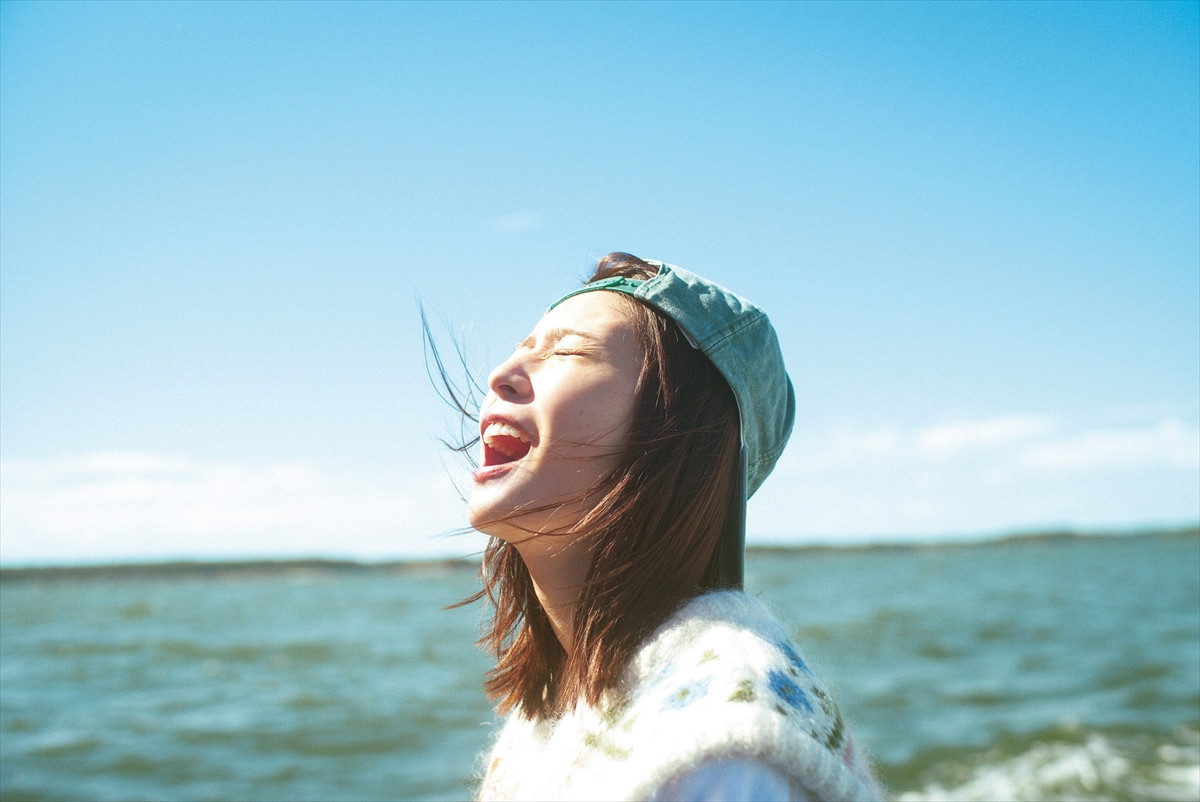 長濱ねる、8年ぶりの写真集　久しぶりの水着撮影は「等身大だけど美しいフォルムになったらいいなと」