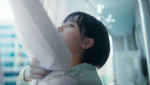 映画『愛されなくても別に』「プレゼント交換」MVより