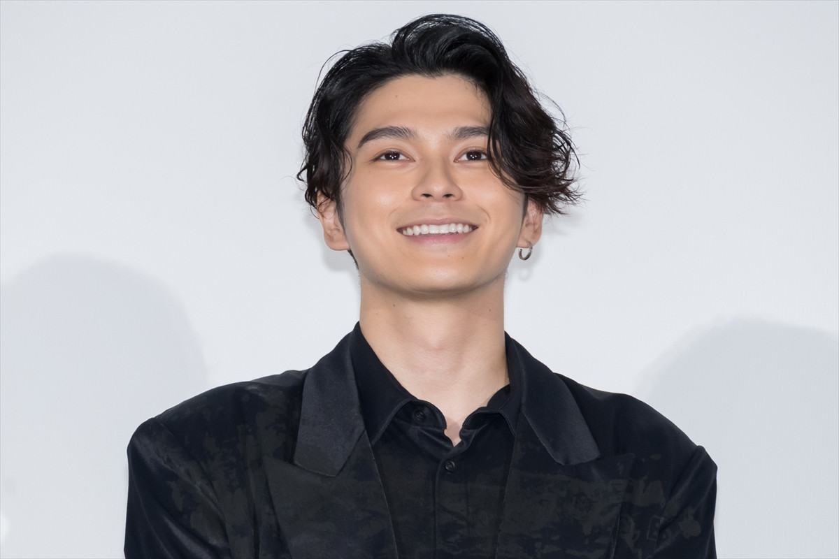 吉沢亮、七夕の願い事は「ベンチプレス100kg上げれますように」