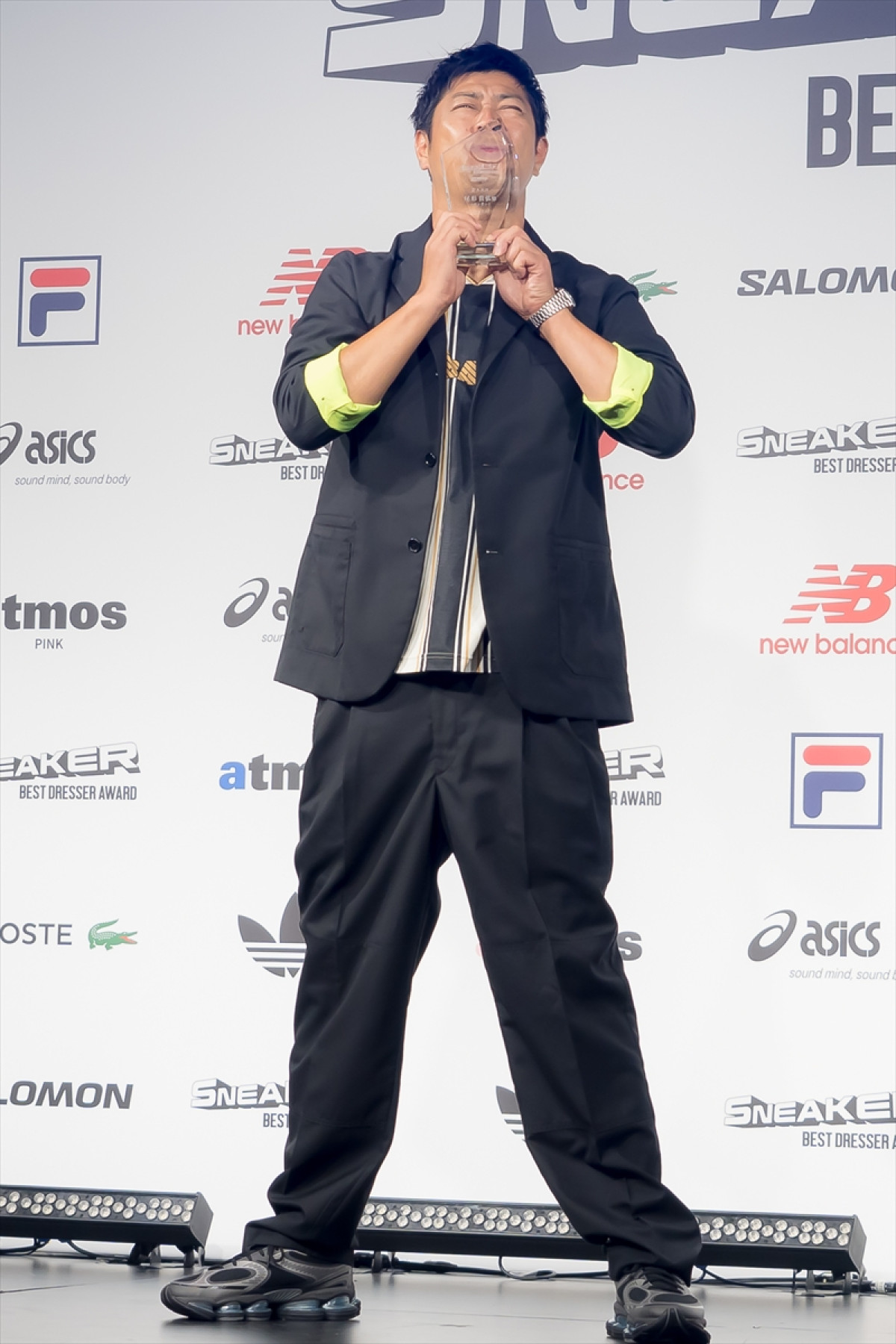 FRUITS ZIPPER、初のファッション賞受賞　スニーカーは「1年で3分の2以上は履いてる」