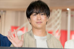 櫻井翔、ドラマ『放送局占拠』制作発表会見に登場