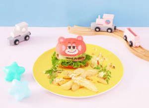 “WE LITTLE RIIZE”初のテーマカフェ開催へ！　フォトジェニックなメニュー＆グッズを展開