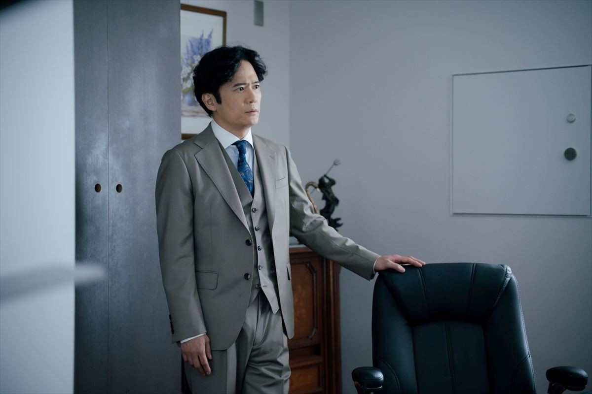 『僕達はまだその星の校則を知らない』第7話　“健治”磯村勇斗、同僚教師が警察に任意同行　職員室に衝撃が走る
