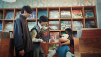 この写真のどこかにも“隠れミッキー”が！　スペシャル番組『King ＆ Prince: What We Got ～奇跡はきみと～』場面写真