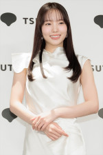 本田真凜、写真集『MARIN』発売記念会見に登場