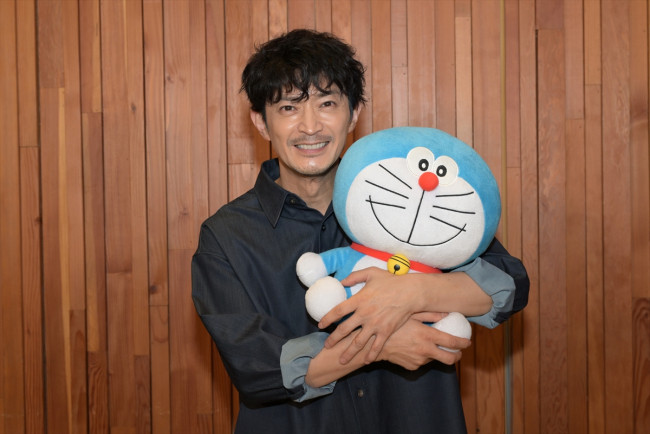 『ドラえもん 誕生日スペシャル』「天空城の秘宝!~Legend of the True Hero~」に特別出演する津田健次郎