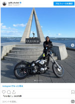 渋い単車で北海道をツーリングした野村周平　※「野村周平」インスタグラム