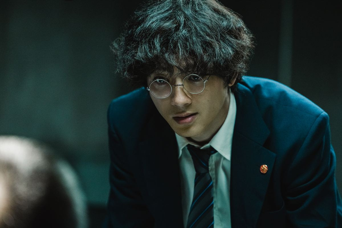 山田裕貴＆佐藤二朗『爆弾』、ヘルシンキ国際映画祭で特別招待上映決定　緊迫の新場面写真も一挙解禁