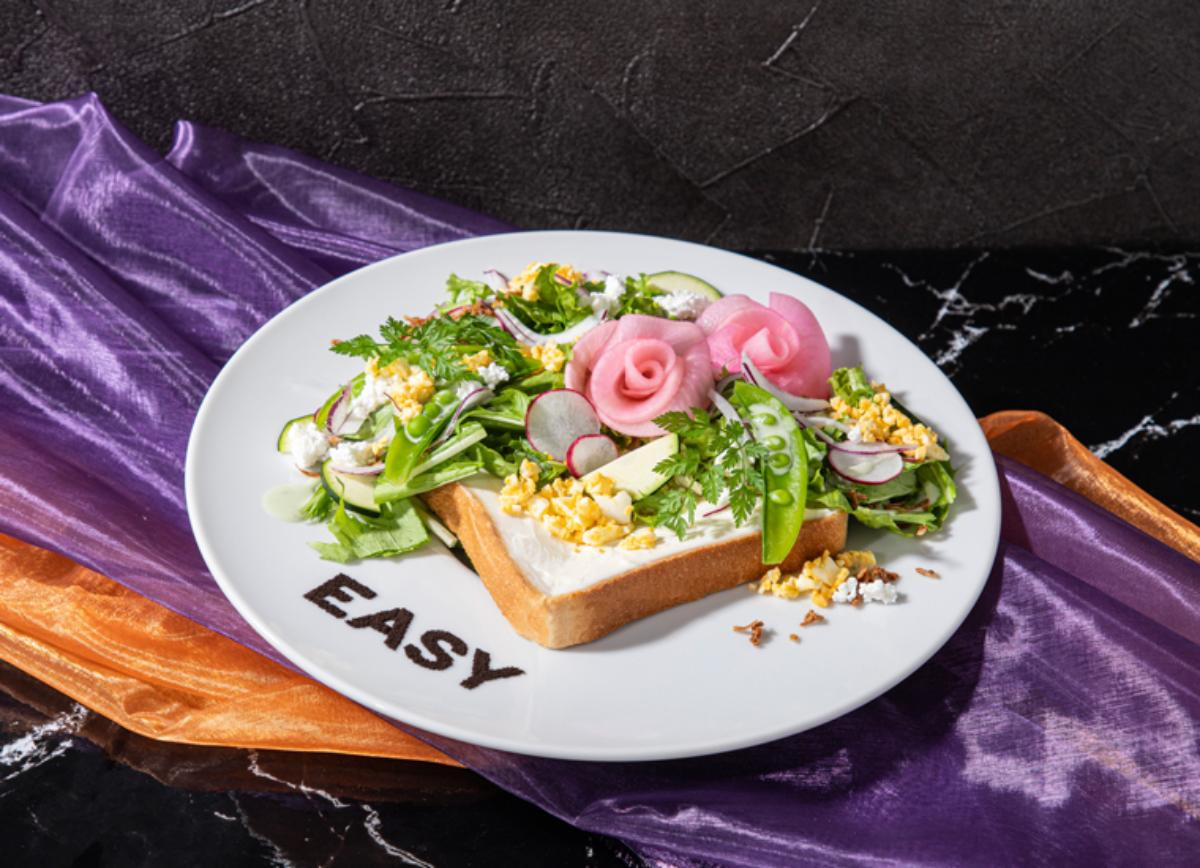 250910「LE SSERAFIM SPECIAL CAFE 2025 ＇EASY CRAZY HOT＇」