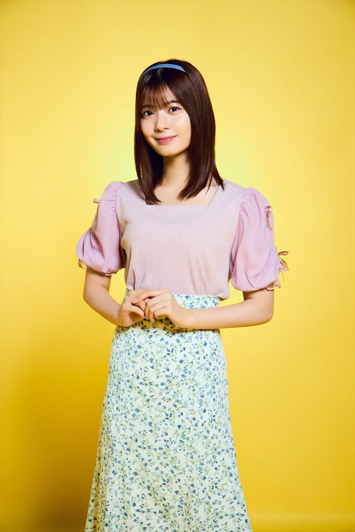 与田祐希が告発系インフルエンサーに『死ぬまでバズってろ！！』自撮り風ポスター完成　櫻井海音＆鈴木仁ら追加キャスト発表