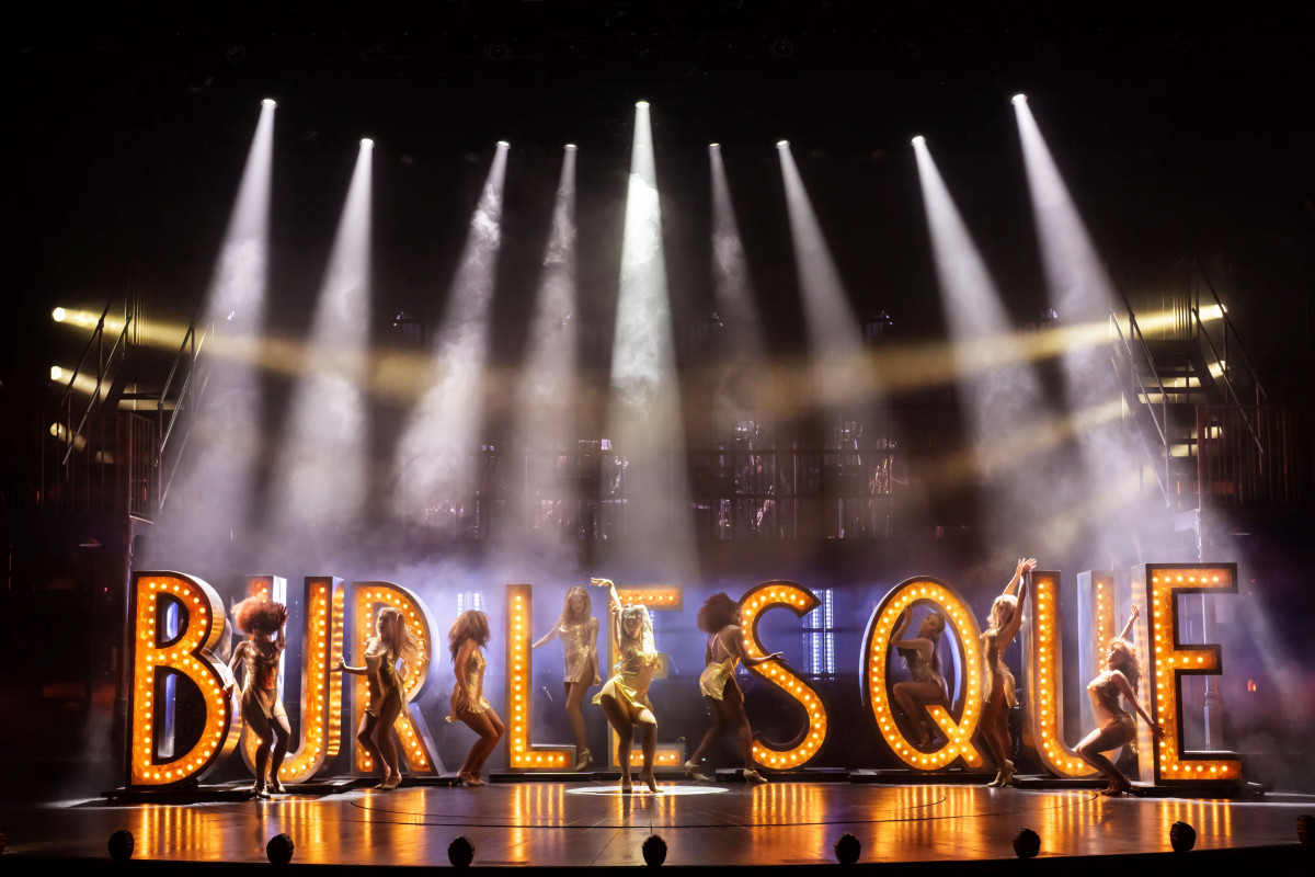 『バーレスク』日本キャスト版ミュージカル上演決定！　今夏ウエストエンドで絶賛
