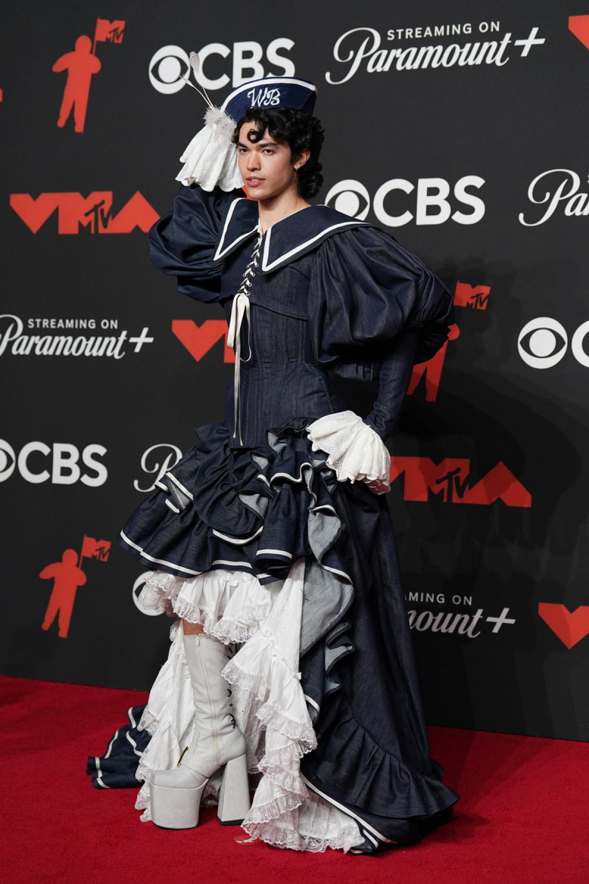 【フォト特集】MTV VMAs 2025開催　レッドカーペットを彩ったアーティストたちの華やかな衣装をチェック！