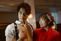 『仮面ライダーゼッツ』第1話「始まる」、胸にベルトを巻いた新たな仮面ライダーの物語がスタート！