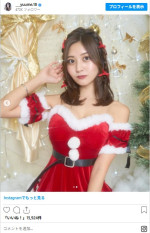 クリスマスイブには2種類のサンタコスを披露した林ゆめ　※「林ゆめ」インスタグラム