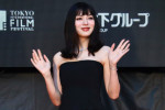 「第38回東京国際映画祭」オープニングレッドカーペットに登場した池田エライザ