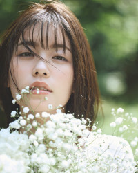 小芝風花カレンダー2026「Flower」（2025年12月12日発売）先行カット