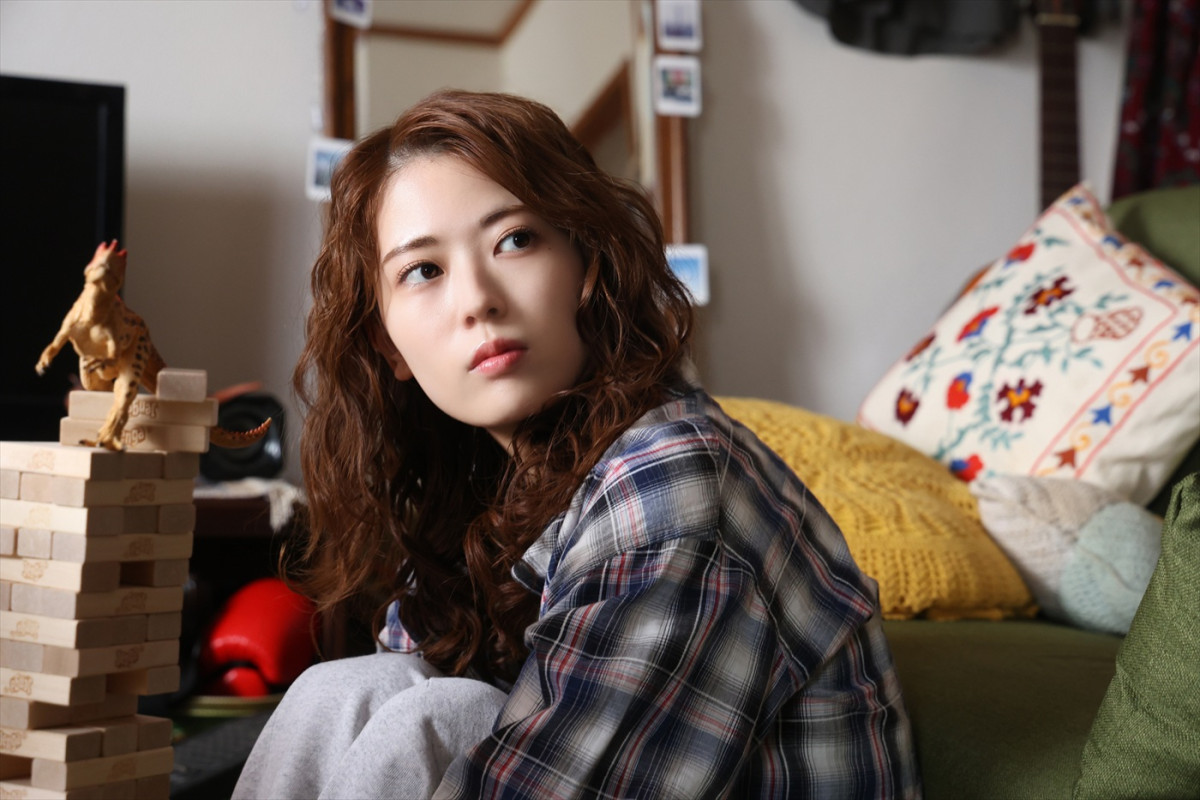 乃木坂46・田村真佑、ドラマ『ふたりエスケープ』に出演！　岩本蓮加＆冨里奈央が聴くラジオのDJ役