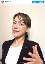 金原早苗、今度は小野田紀美大臣のものまね! ※「金原早苗」インスタグラム