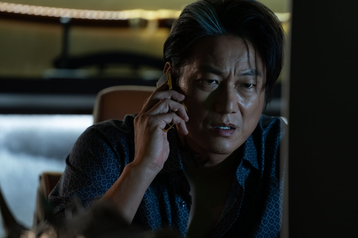 ルーク・エヴァンスが厨房で大暴れ！ 『ドライブ・クレイジー：タイペイ・ミッション』本編映像＆新写真解禁