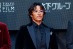 「第38回東京国際映画祭」オープニングレッドカーペットに登場したGENERATIONS・数原龍友