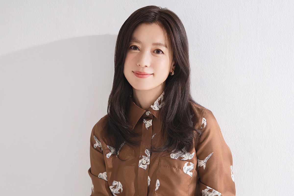小栗旬×ハン・ヒョジュ、久しぶりのラブストーリーは「恥ずかしい」　撮影合間はゴルフで交流