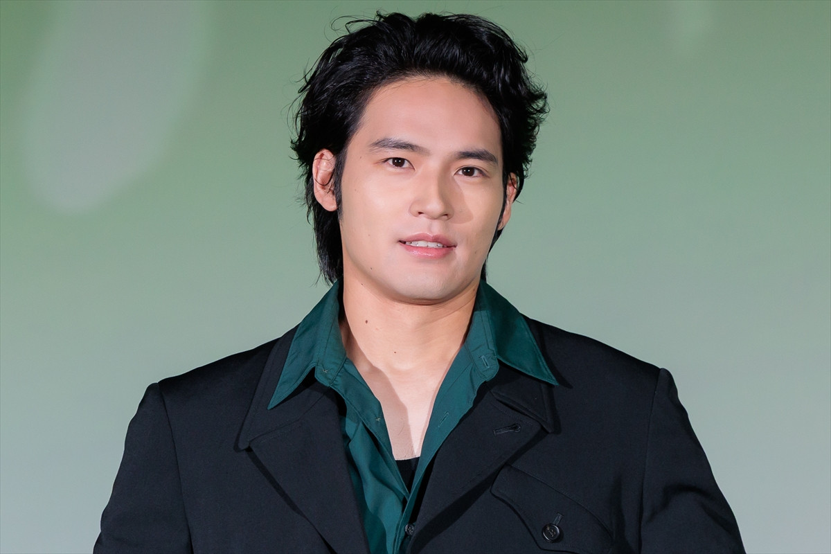 水上恒司、同世代共演者と現場の過ごし方に違い「若者の1人として良くないと思う」